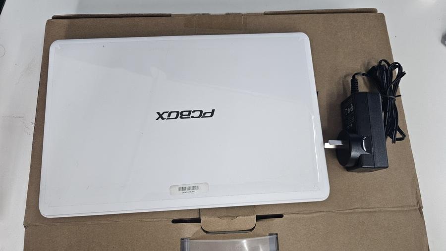 Netbook PCBOX Celeron N4020 8Gb 480Gb 11.6" (SF20GM7) FreeDos Blanca - Outlet